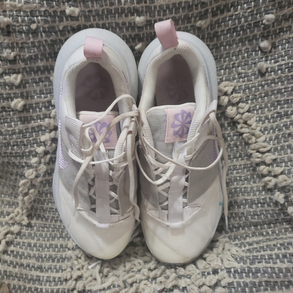 Nike - Picture 2 of 2